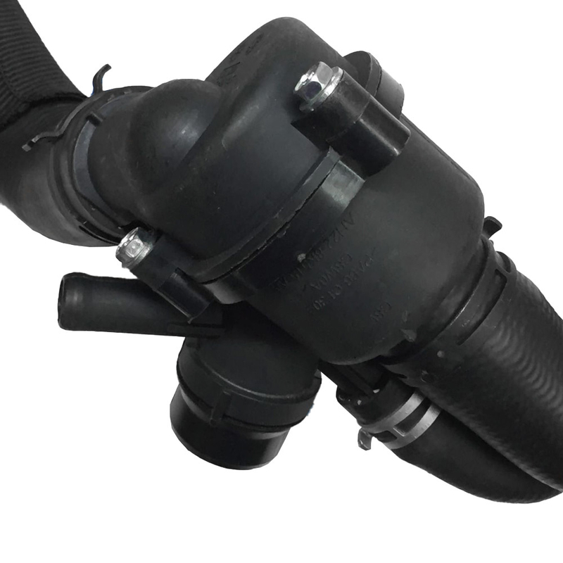 เครื่องเชื่อมต่อท่อน้ํา LR025969 สําหรับ Land Rover LR4 Range Rover Sport