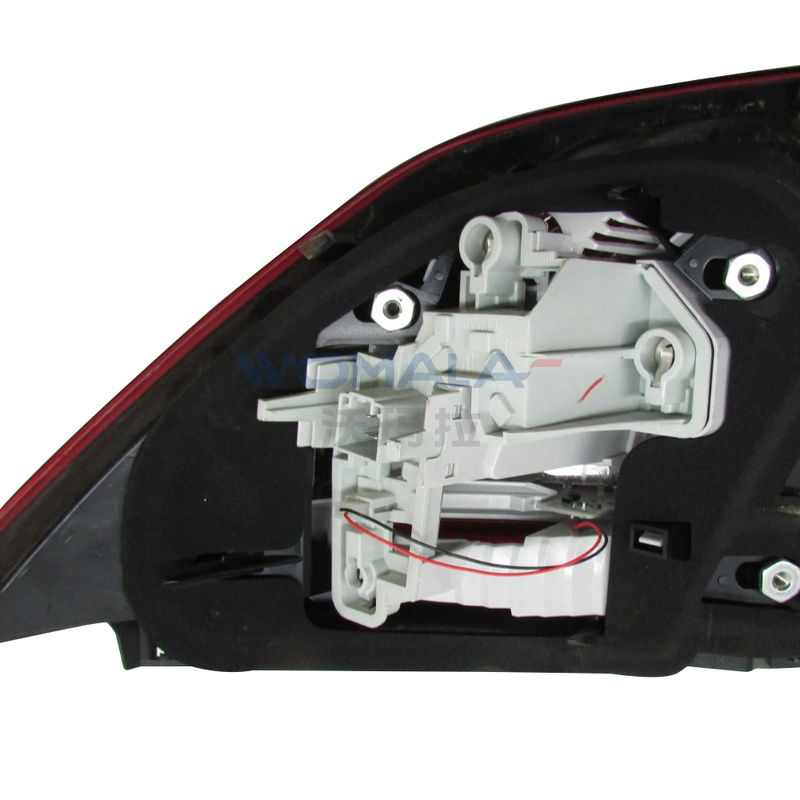 ไฟท้าย Womala ด้านขวา OE 30796268 ฝาครอบไฟท้ายสำหรับ Volvo S60 2011-2016